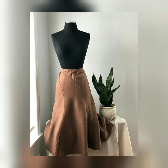 Skirt - Picture 2 of 3